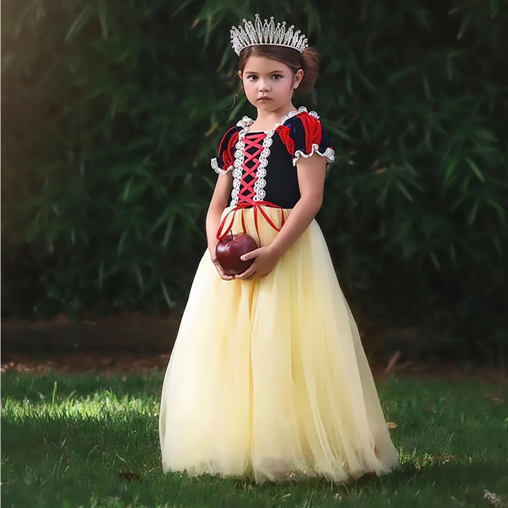 Trish Scully Snow White dress. EUC Size 8